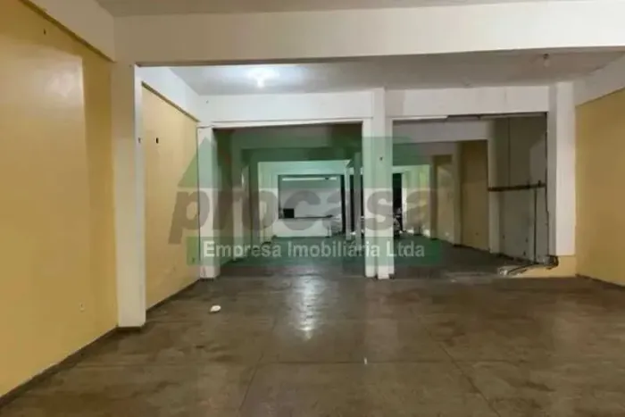 Aluga-se Ponto Comercial em rua Movimentada, Bairro Novo Aleixo