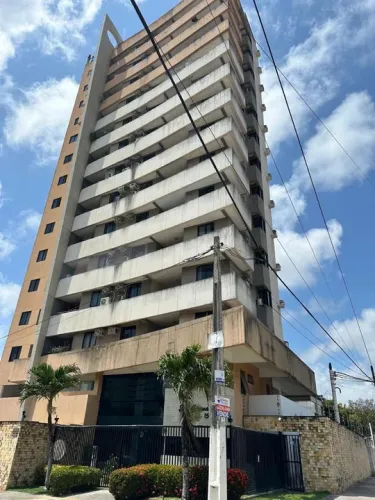 Apartamento em Ponta Negra com 2 quartos