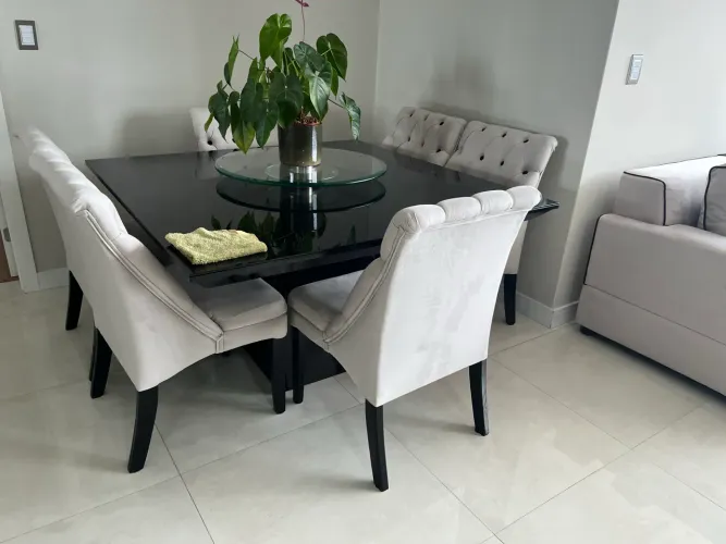 Vendo jogo de Cadeiras Estofadas