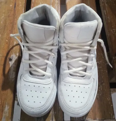 Tênis Cano Longo Branco  Tam.32