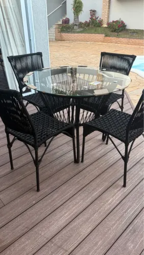 Mesa de Jantar em Madeira com 4 Cadeiras