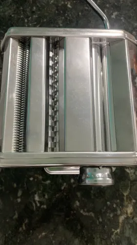 Máquina para fazer massas