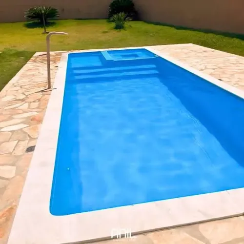 Construção de Piscina.
