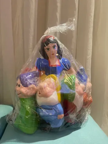 Enfeite de Jardim - Branca de Neve e os Sete Anões