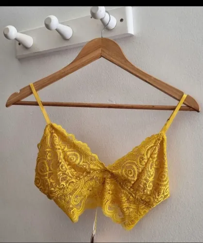 Top em renda amarelo P novo!