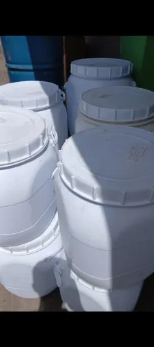 Bombonas de 25 litros e 70 litros disponível com tampa rosqueável.