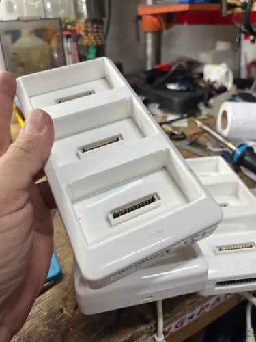 Hub dji para carregar 3 baterias dji Phantom 4 