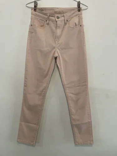 Calça skinny rosa bebê Levis Argentina 