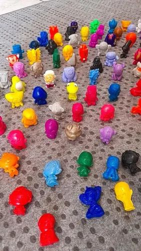 Coleção Rara com 121 Bonecos Gogos Crazy Bones - Panini - Anos 2000