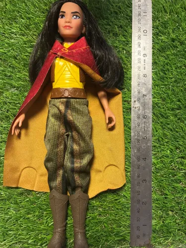 Boneca Raya Disney Classica 30cm - Hasbro E9568