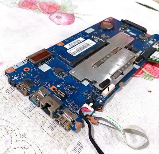 Placa mãe LENOVO Ideapad 100-15iby