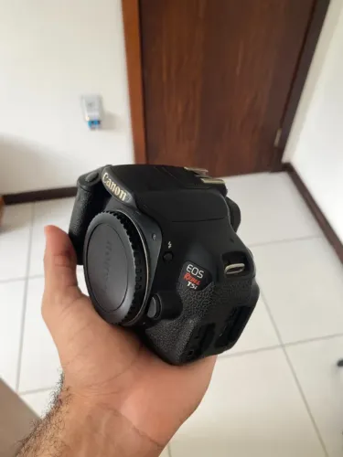 Câmera Canon T5I