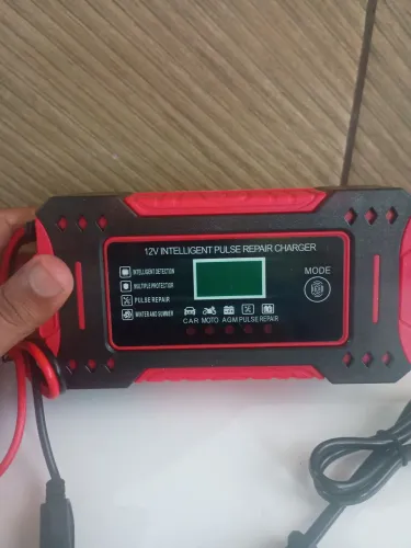 Carregador de bateria 12V carro e moto digital novo 