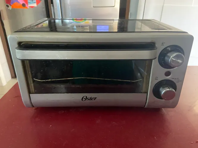 Forno elétrico Oster 1000W