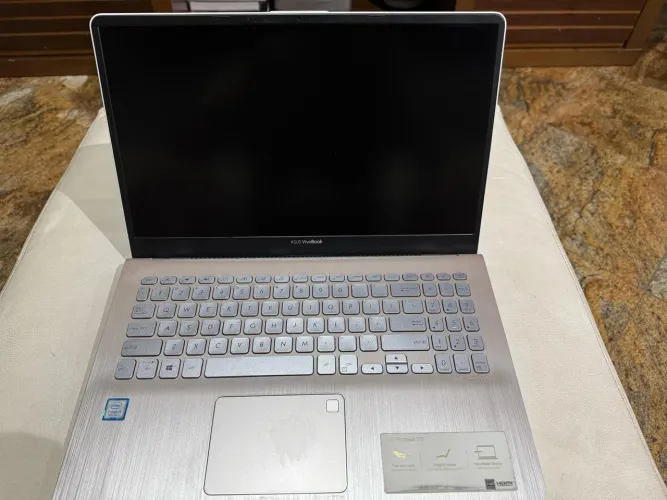 ASUS VIVOBOOK CORE I5 15 8GB RAM + 256GB SSD