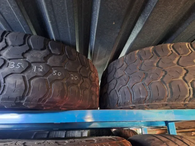 2 pneus 35/12.5R20 Delinte Bandit MT 70% vida 