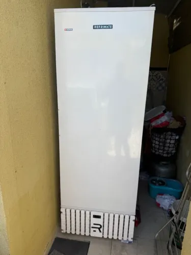 Freezer Vertical 570 l REFRIMATE