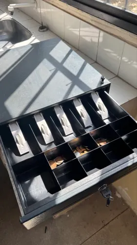 Gaveteiro de supermercado