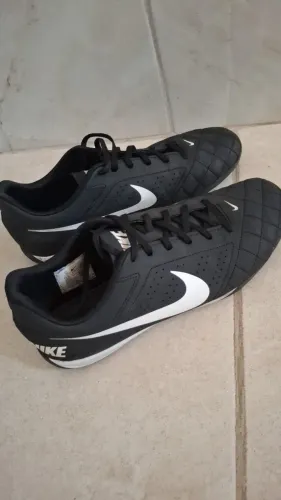 Chuteira futsal Beco nike - Seminova