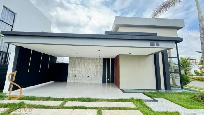 Maravilhosa Casa em Alphaville com 3 Quartos, Piscina e Arquitetura Moderna