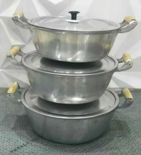 Jogo com 3 panela alumínio batido na promoção