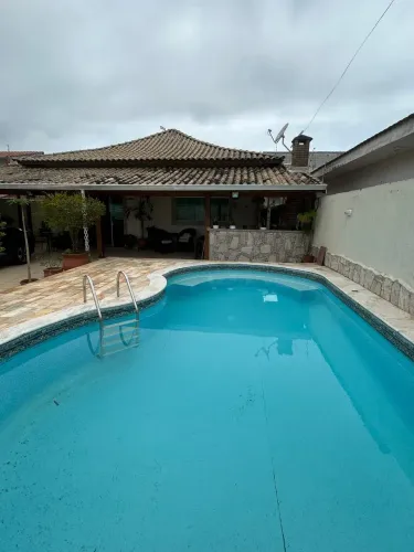 Térrea para venda tem 384 metros quadrados com 4 quartos em Flórida - Praia Grande - SP