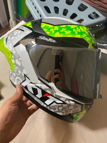 Capacete kyt TT Course