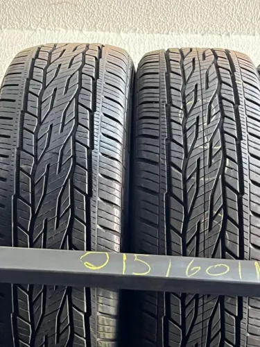 Pneu 215/60/17 Continental  96% vida útil