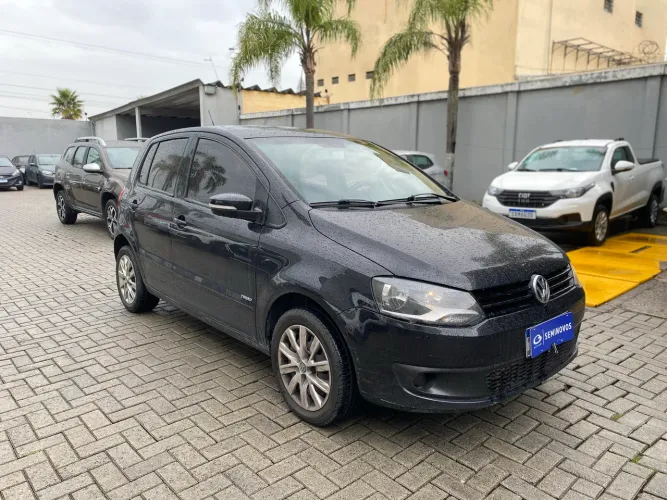 Volkswagen Fox 1.0 MI Total Flex 8V 5P 2011