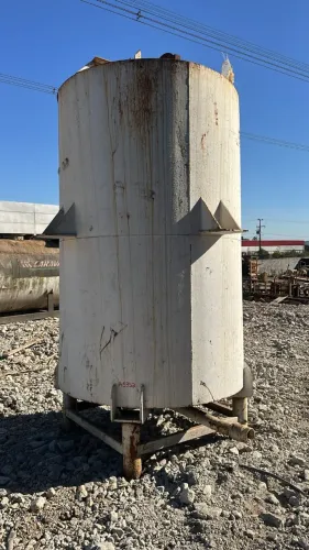 Tanque de Ferro com Pé - 5.000 Litros