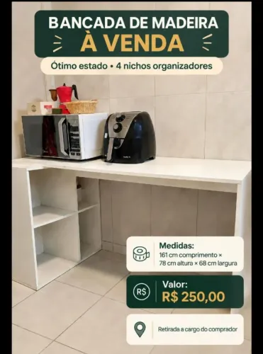 Bancada de Madeira Branca com Nichos