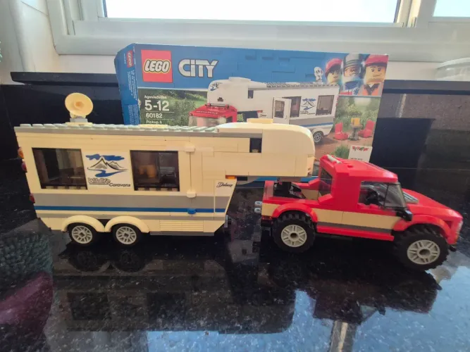 Lego City 60182 Pickup & Caravan - 5 a 12 anos