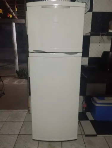 Geladeira Duplex Cônsul.