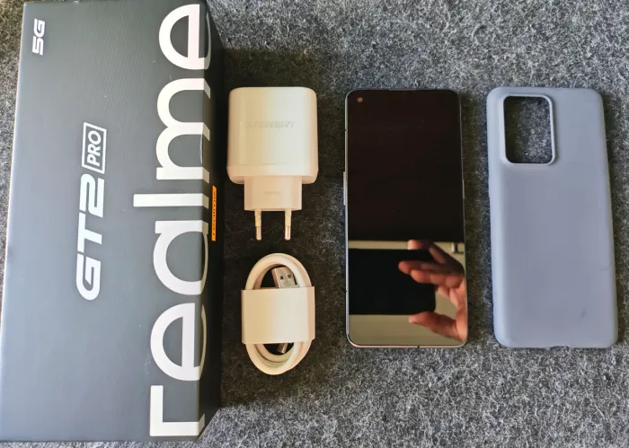 Realme GT 2 Pro Snapdragon 8 - 12GB / 256GB.