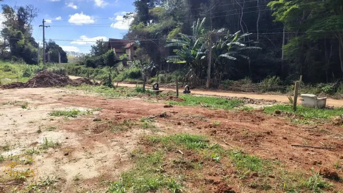 Vendo Terreno no bairro Retiro de Paty em Paty do Alferes - RJ