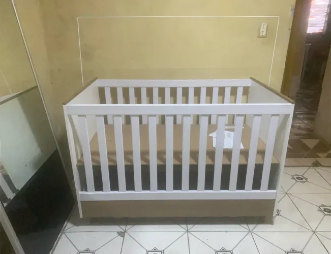 Vendo berço cama novo, nunca usado apenas foi montado
