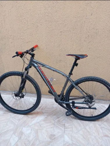 Especialized rockhopper sport 29