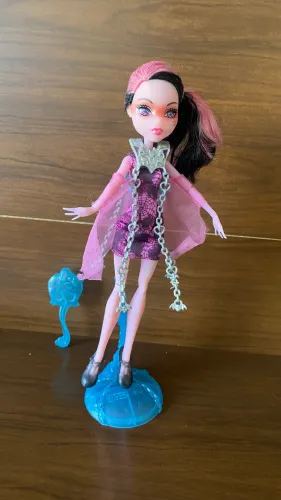 Haunted Getting Ghostly Draculaura - Monster High 
