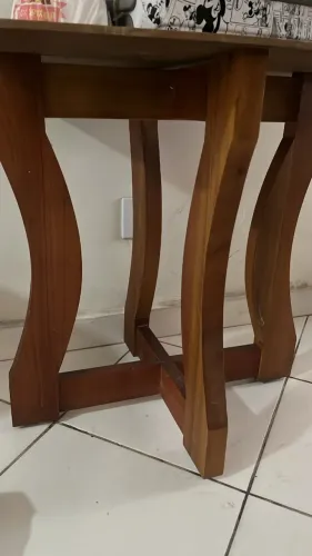 Mesa de jantar retangular com 4 cadeiras 