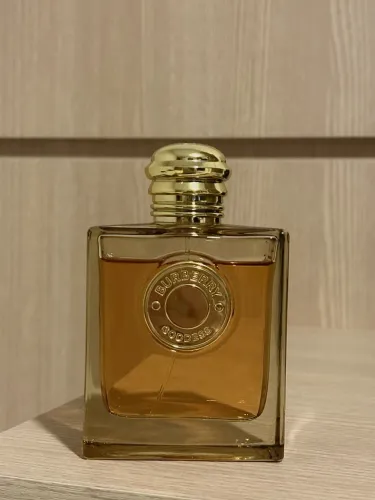 perfume burberry goddess intense Original. usado pouquíssimas vezes resta cerca de 85ml