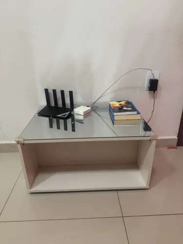 Mesa de centro laqueada com espelho