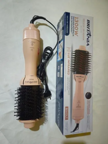Escova secadora DECO7R Britânia 1300W bivolt Semi-nova