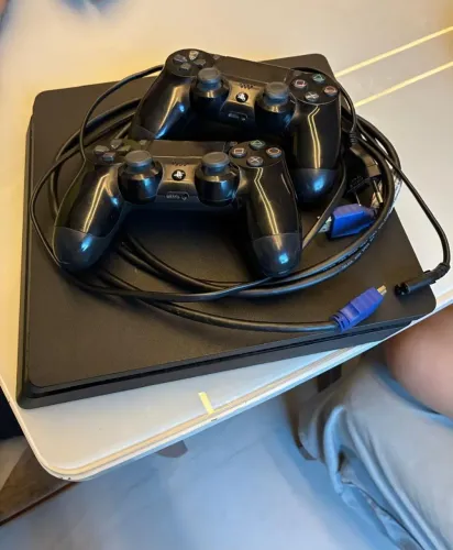 PlayStation 4 slim 1tb 