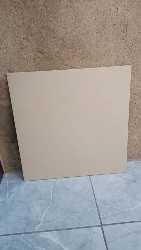 Estou vendendo esse porcelanato 60/60   20 caixa novo