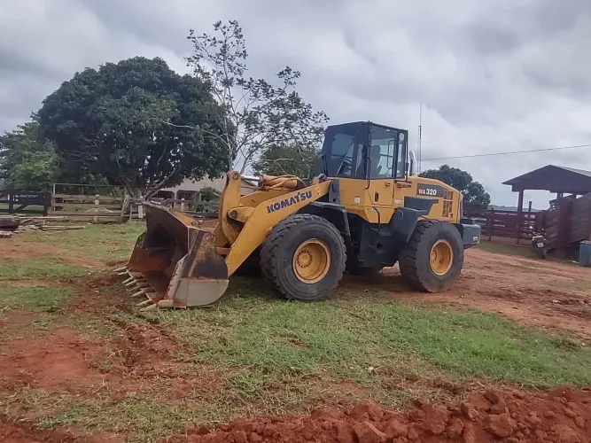 Pá carregadeira Wa 320