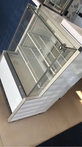 Vitrine refrigerada gelopar