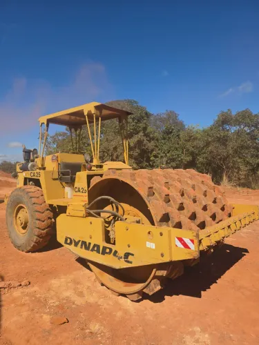 Rolo compactador pe de carneiro CA25