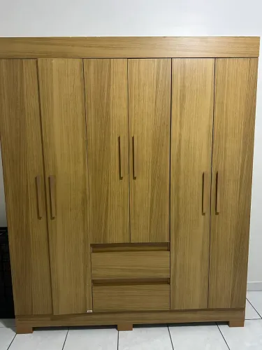 Guarda-roupa casal 6 portas + 2 gavetas - ótimo estado