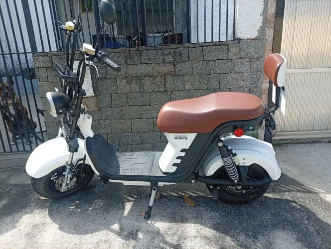 Scooter/ Moto elétrica 