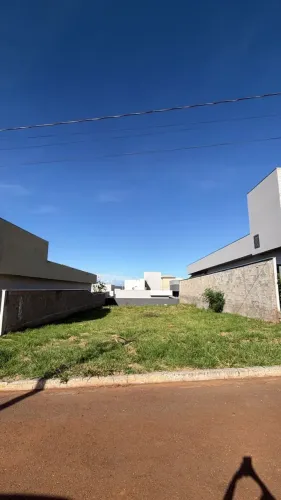 Lote no Condomínio Grand Trianon